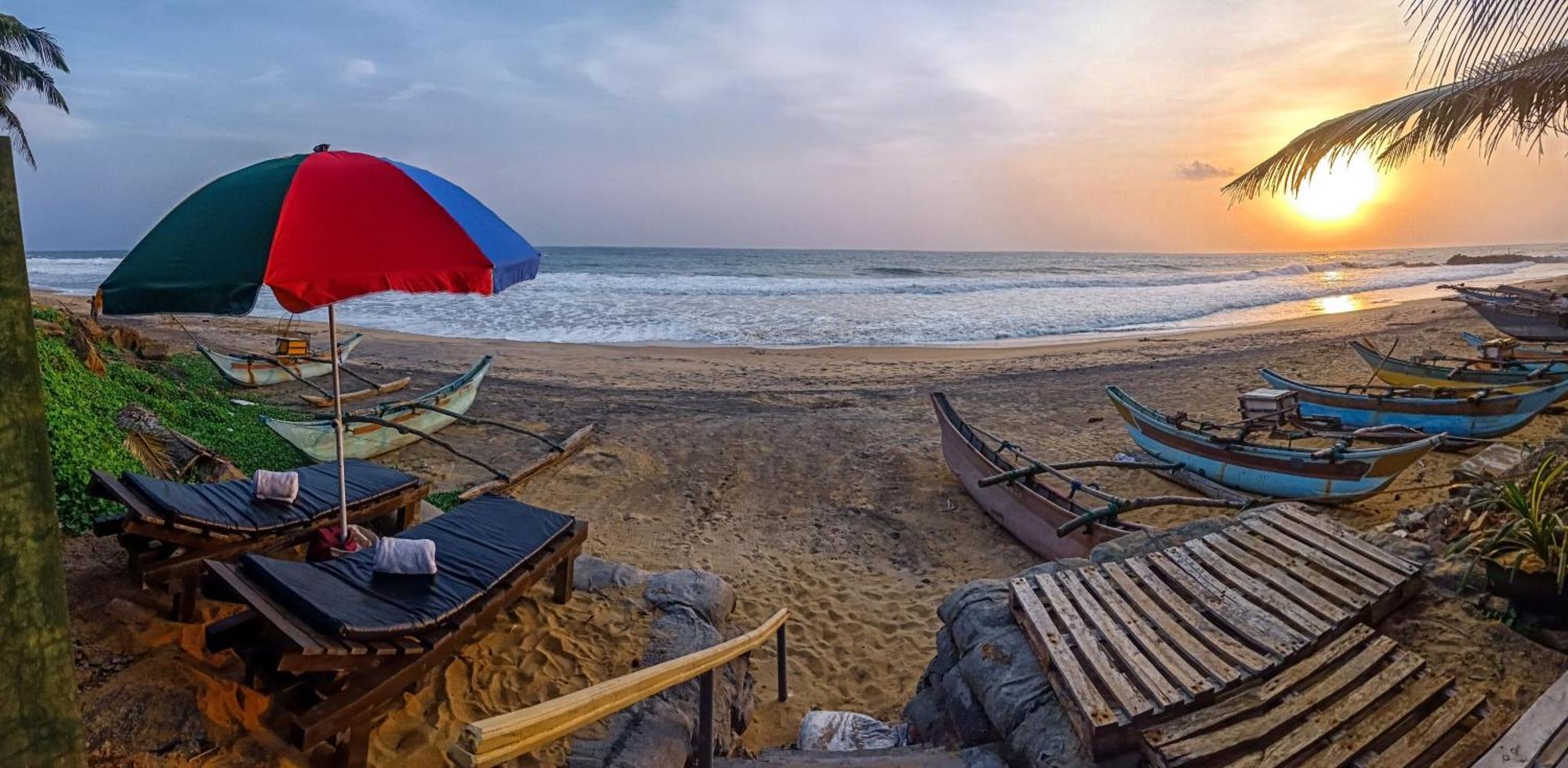 Ayomal Beach Paradise Kurunduwatta Exterior photo